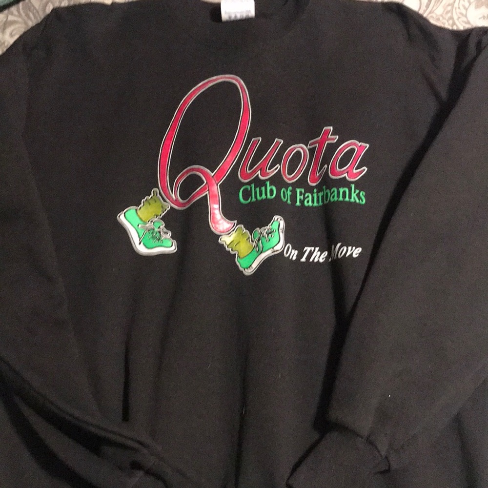 Sweater with Quota logo